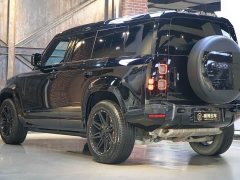 Land Rover Defender 110 P400 X - ფოტო 4