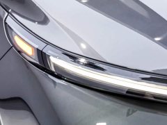 Li Auto L8 Max Intelligent Refresh Edition - ფოტო 18