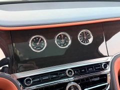Bentley Flying Spur 4.0T V8 Standard Edition - ფოტო 15