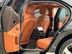 Bentley Flying Spur 4.0T V8 Elegance Edition - ფოტო 6
