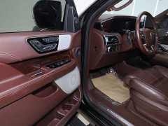 Lincoln Navigator 2020 Presidential Series 3.5T - ფოტო 8