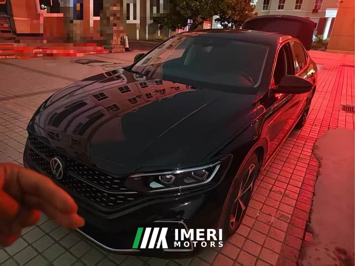 Volkswagen Passat Outstanding Edition 380TSI Starry Sky Dragon Prestige