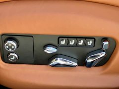 Bentley Flying Spur 4.0T V8 Mulliner - ფოტო 18