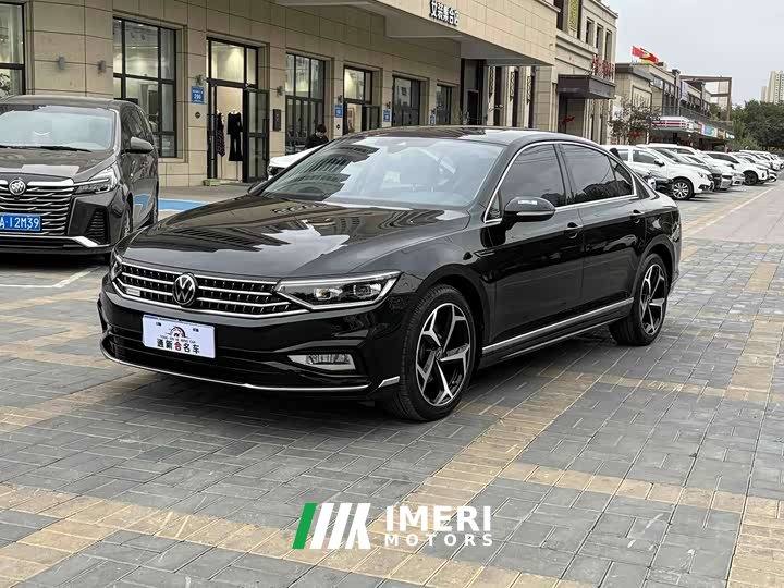 Volkswagen Magotan Facelift Zhongxiang 330TSI DSG Luxury - ავტომობილი ჩინეთიდან