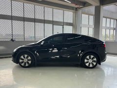 Tesla Model Y Long Range All-Wheel Drive - ფოტო 12