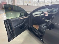 Tesla Model Y Long Range All-Wheel Drive - ფოტო 9