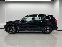 BMW X5 xDrive 30Li Luxury M Sport Package - ფოტო 3