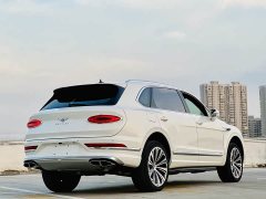Bentley Bentayga 4.0T V8 Long Wheelbase Elegance Edition - ფოტო 15