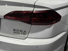 Volkswagen Bora 300TSI DSG Respect Edition - ფოტო 11