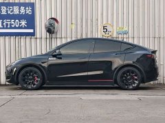 Tesla Model Y Rear-Wheel Drive - ფოტო 4