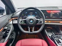 BMW 5 Series Facelift 530Li Premier M Sport Package - ფოტო 14