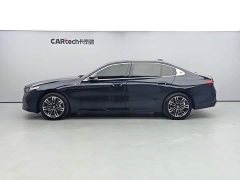 BMW 5 Series Facelift 530Li Premier M Sport Package - ფოტო 3