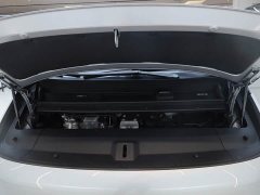 Li Auto Li Xiang MEGA Ultra - ფოტო 19