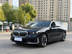 BMW 5 Series 530Li Luxury Edition Premium Package - ფოტო 1