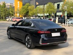 BMW 5 Series 530Li Luxury Edition Premium Package - ფოტო 4