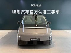 Li Auto Li Xiang MEGA Ultra - ფოტო 12