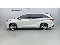 Toyota Sienna 2023 2.5L Hybrid Platinum Edition - ფოტო 3