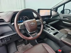 Toyota Sienna 2021 2.5L Hybrid Platinum Edition - ფოტო 9