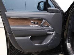 Land Rover Range Rover 2023 3.0L V6 400PS Grand Jubilee Extended Wheelbase - ფოტო 10