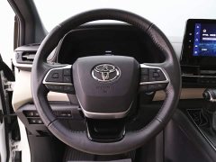 Toyota Gravia 2022 2.5L Hybrid Premium Edition - ფოტო 15