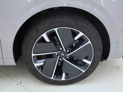 Li Auto L6 Max Smart Refresh Edition - ფოტო 13