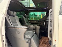 Toyota Alphard 2021 Hybrid 2.5L Premium Edition - ფოტო 11