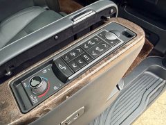 Toyota Alphard 2021 Hybrid 2.5L Premium Edition - ფოტო 20