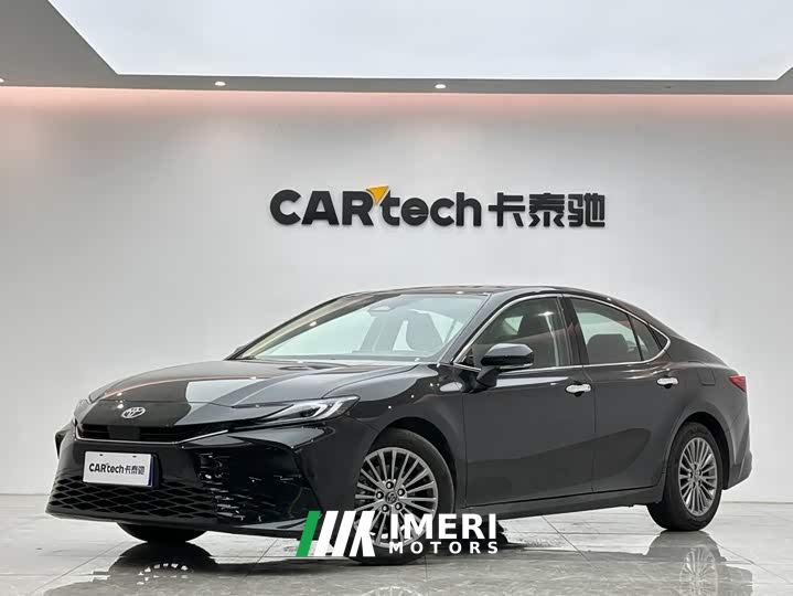 Toyota Camry Hybrid 2.0L HGVP Luxury