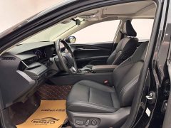 Toyota Camry 2024 Hybrid 2.0L HGVP Luxury - ფოტო 8