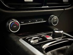 Lotus Emira 2022 3.5T V6 Manual First Edition - ფოტო 10