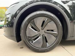 Tesla Model Y Long Range All-Wheel Drive - ფოტო 4