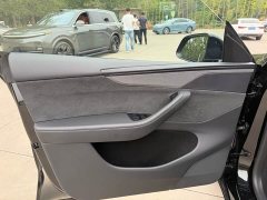 Tesla Model Y Long Range All-Wheel Drive - ფოტო 9