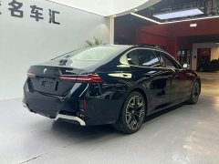 BMW 5 Series 530Li Luxury M Sport Package - ფოტო 19