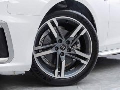 Audi A4L 2022 40 TFSI Fashion Dynamic - ფოტო 3
