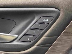 Toyota Vellfire 2024 Crown Hybrid 2.5L Executive Premier Edition - ფოტო 17