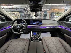 BMW 7 Series 735Li M Sport Package - ფოტო 10