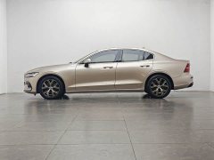 Volvo S60 B4 Smart Luxury Edition - ფოტო 10