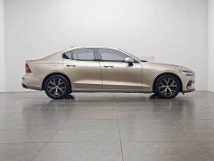 Volvo S60 B4 Smart Luxury Edition - ფოტო 11