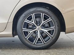 Volvo S60 B4 Smart Luxury Edition - ფოტო 9