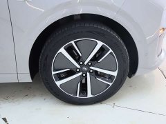 Li Auto L6 2024 Pro - ფოტო 8