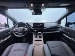 Toyota Gravia 2024 2.5L Hybrid Luxury - ფოტო 9