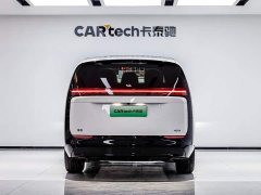 Li Auto MEGA Ultra Smart Refresh Edition - ფოტო 6