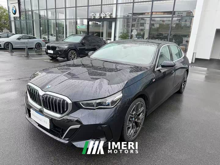 BMW 5 Series 530Li Luxury M Sport Package - ავტომობილი ჩინეთიდან