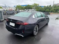 BMW 5 Series 530Li Luxury M Sport Package - ფოტო 2