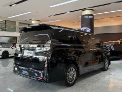 Toyota Vellfire Crown Twin Engine 2.5L HV Luxury Edition - ფოტო 18