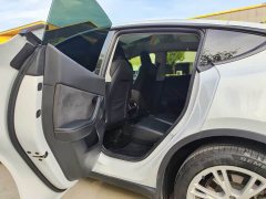 Tesla Model Y Long Range All-Wheel Drive - ფოტო 5