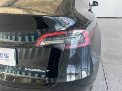 Tesla Model Y Rear-Wheel Drive - ფოტო 10