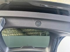 Tesla Model Y Rear-Wheel Drive - ფოტო 16