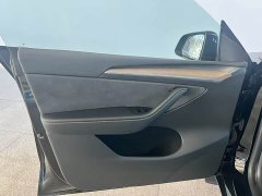 Tesla Model Y Rear-Wheel Drive - ფოტო 18