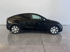 Tesla Model Y Rear-Wheel Drive - ფოტო 2